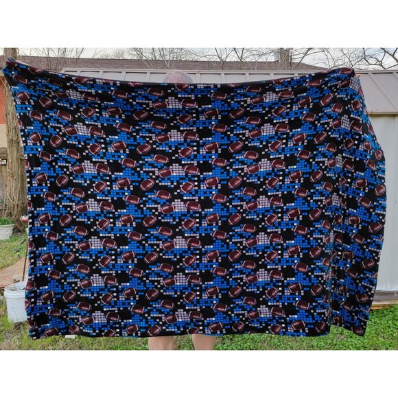 Jenin Home Fashion Football Fleece, Sherpa Throw Blue / Black 4'6" X 6'9" - Picture 1 of 2